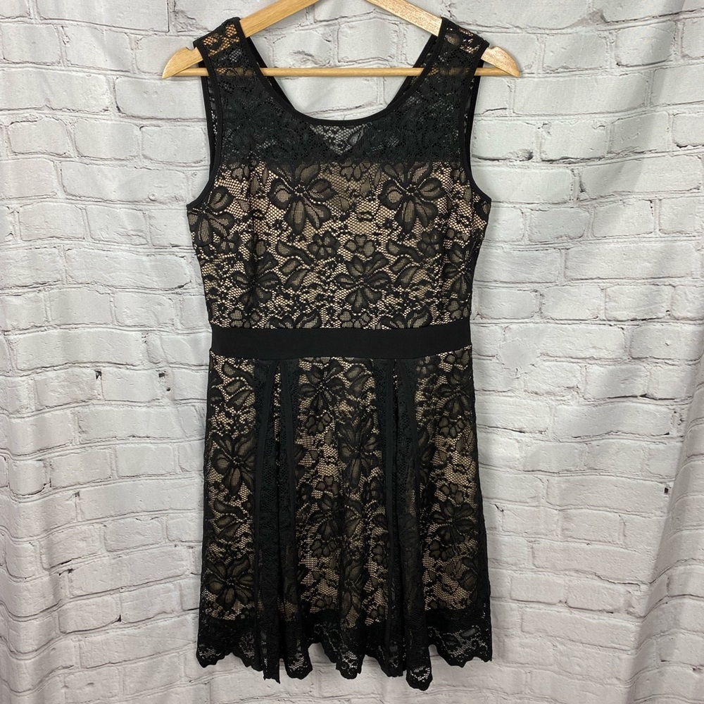Candalite Petite, black lace dress. Size PM.